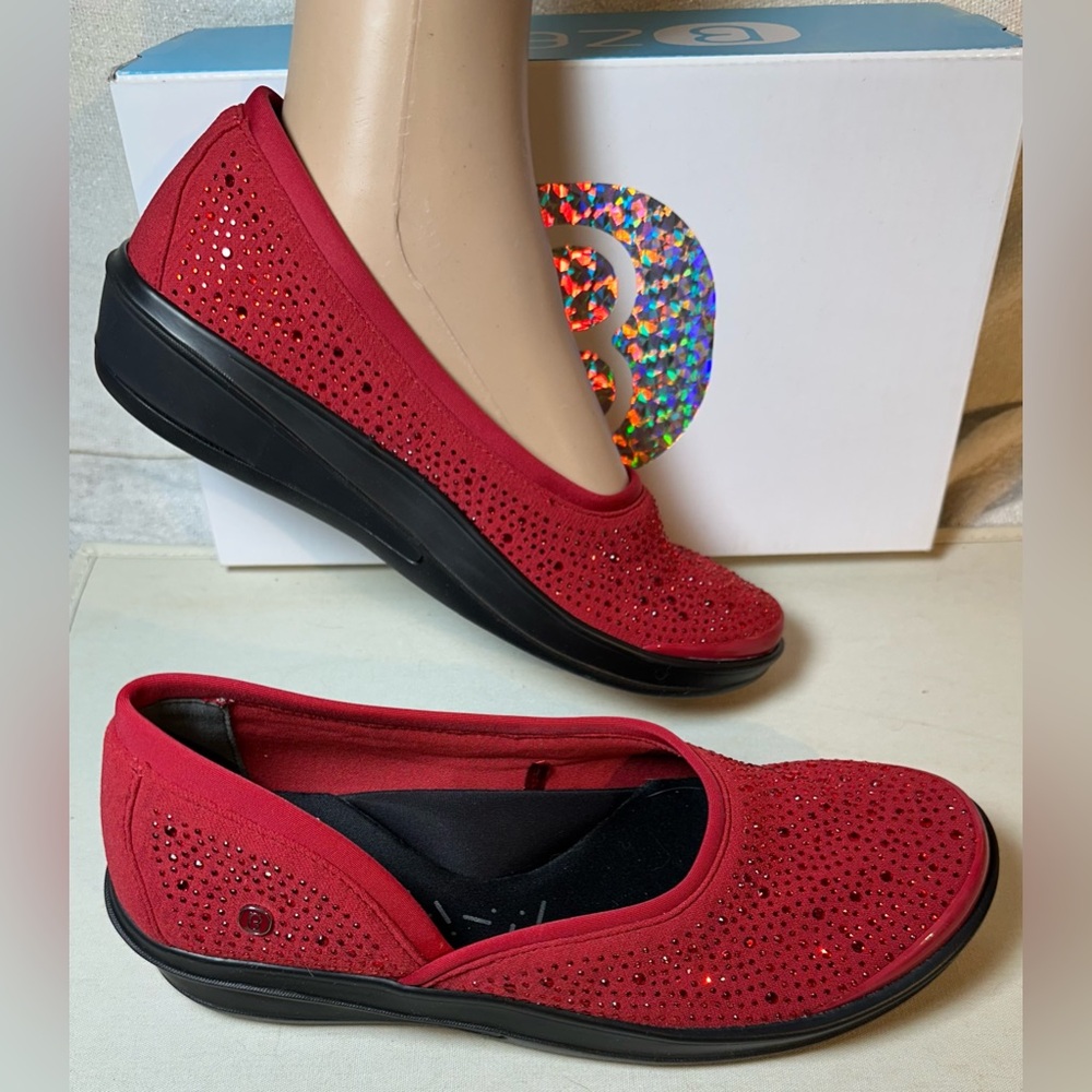 BZEES MOONLIGHT RED WOMENS  RHINESTONE CUSHION SHOES